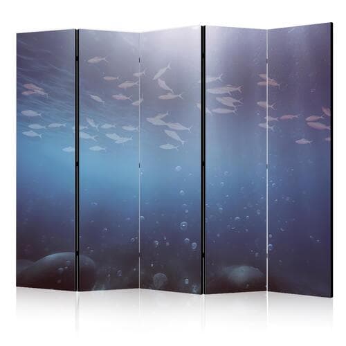 Parawan Ławica małych rybek - Rozświetlona oceaniczna toń w barwach granatu fioletu i szarości z ławicą drobnych rybek 225×172 cm, akustyczny