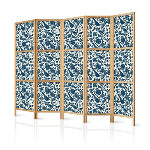 Japanese room divider Różane pnącza - monochromatyczne niebieskie ptaki odpoczywające wśród róż 225×172 cm, Japanese
