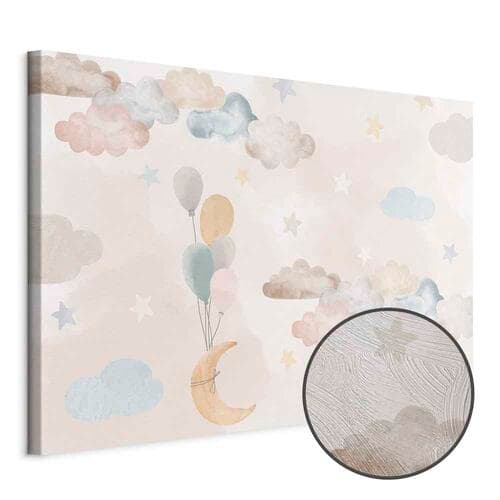Leinwandbild Księżyc niczym z bajki - Pastelowy księżyc z balonikami wśród kolorowych chmur i gwiazdek w stonowanych kolorach na jasnym tle 120×80 cm, Standardleinwand