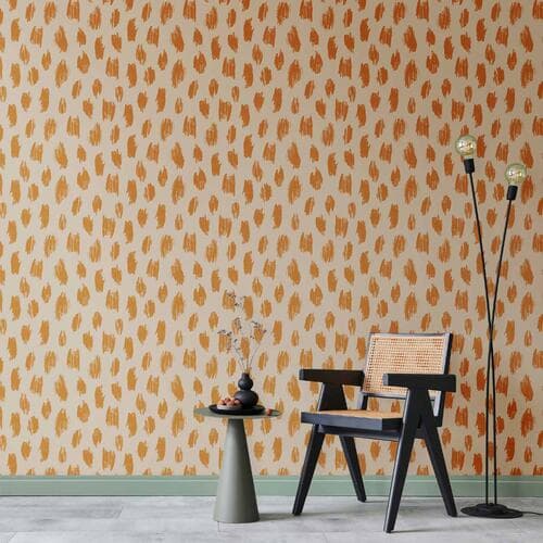 Tapete Rysowany wzór w cętki i kropki - w odcieniach pomarańczowych i ecru 49×1000 cm, selbstklebendes Material