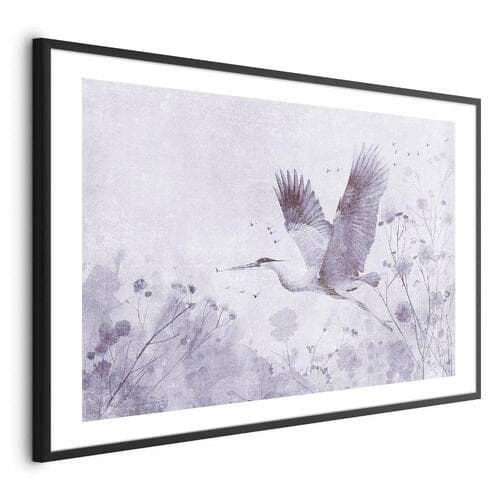Poster Majestatyczny lot - żuraw w locie w monochromatycznej; chłodnej kolorystyce 90×60 cm