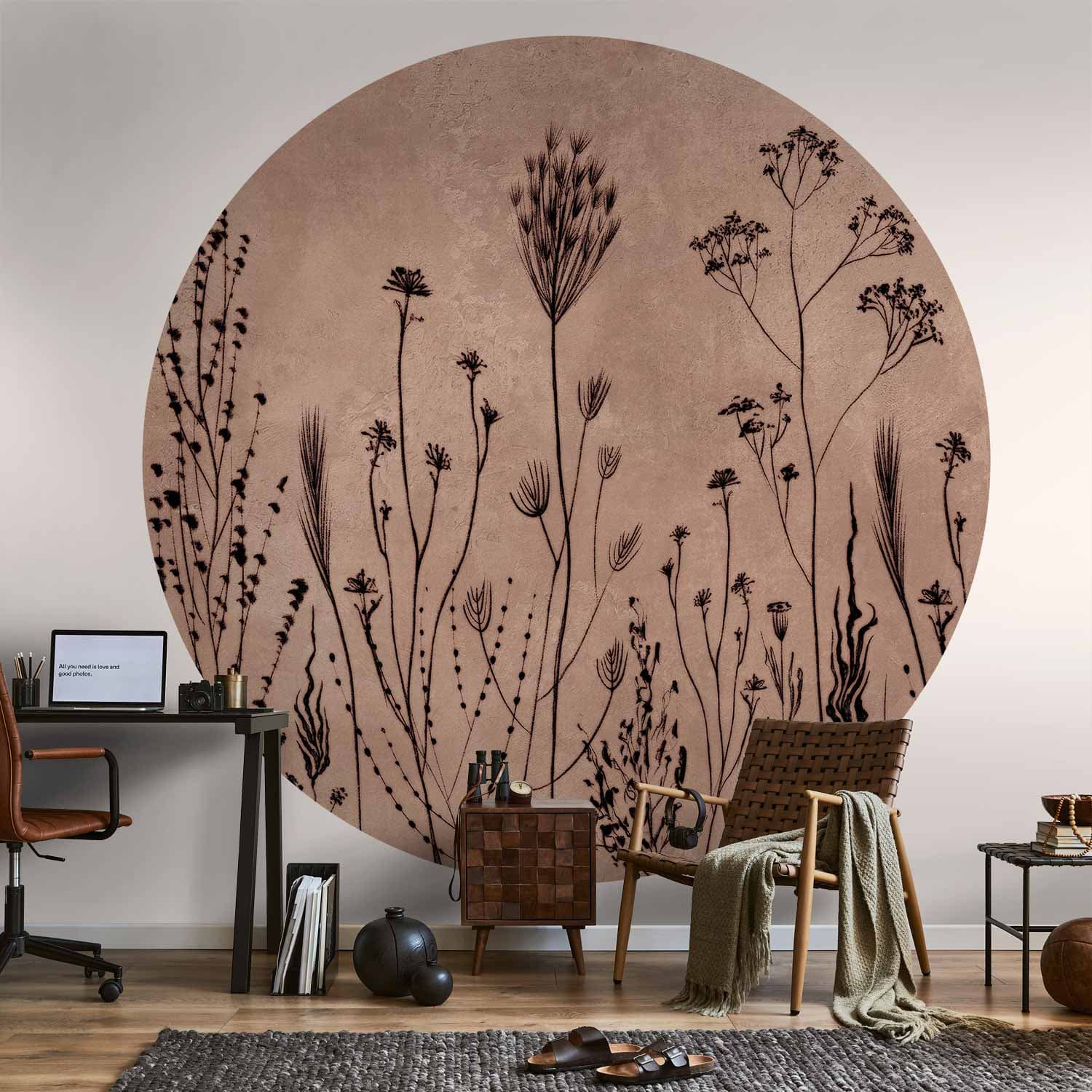 Fototapeta okrągła Polne kwiaty - czarne rośliny na tle w technice lime wash 140×140 cm, materiał samoprzylepny