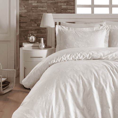 Elegancka pościel satynowa 200x220 w groszki CARMINA WHITE
