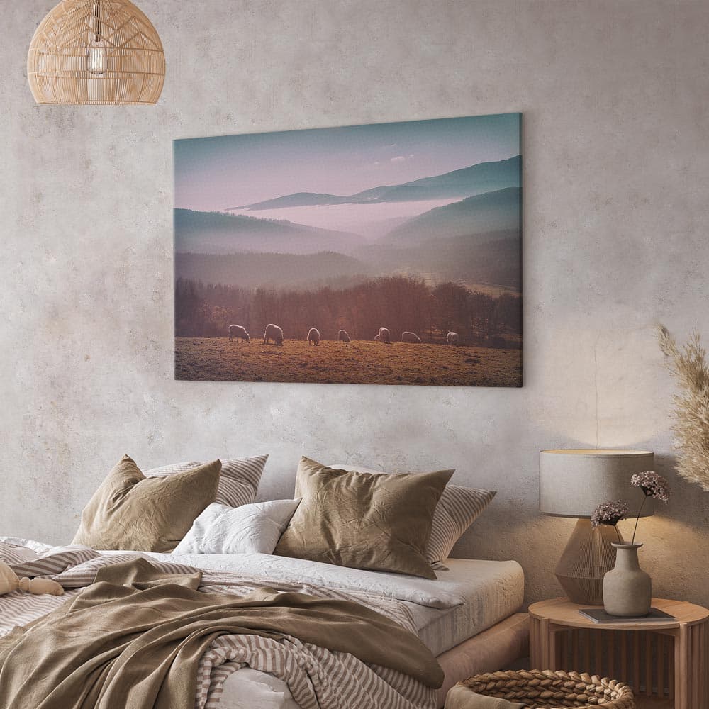 Obraz na płótnie Owce na tle górskiego krajobrazu - zwierzęta w naturze 90×60 cm, płótno standard