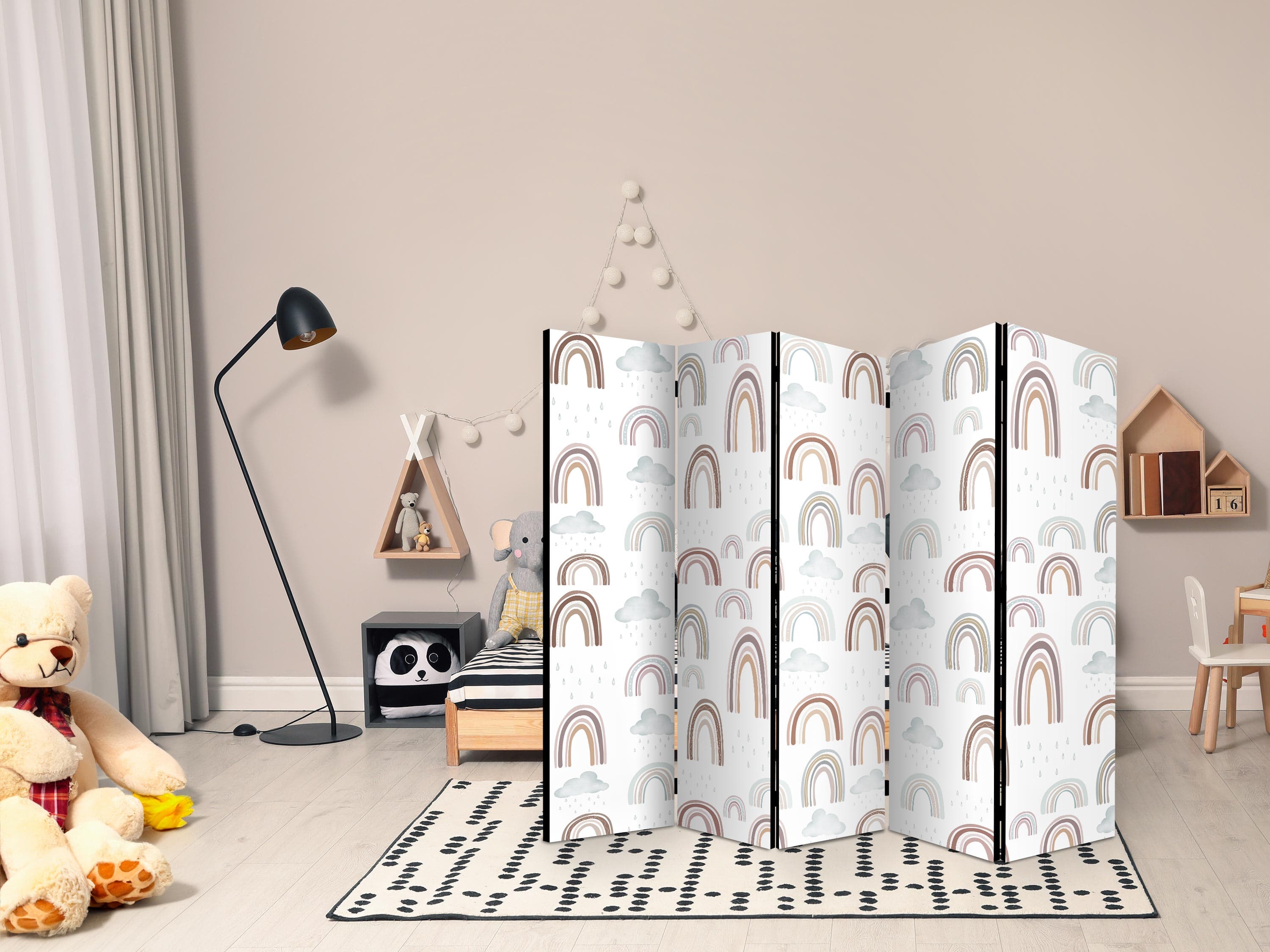 Paravent Tęcze i chmury - Tęcze rozmaitych wielkości w stonowanej kolorystyce pośród deszczowych chmur w odcieniu blado-niebieskim 225×172 cm, akustisch