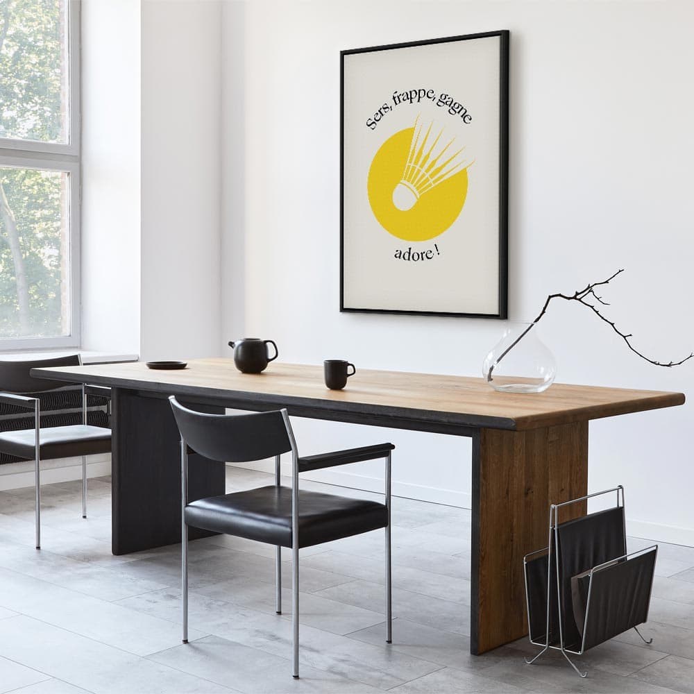 Obraz na płótnie Lotka do badmintona na tle żółtego koła 40×60 cm, płótno standard