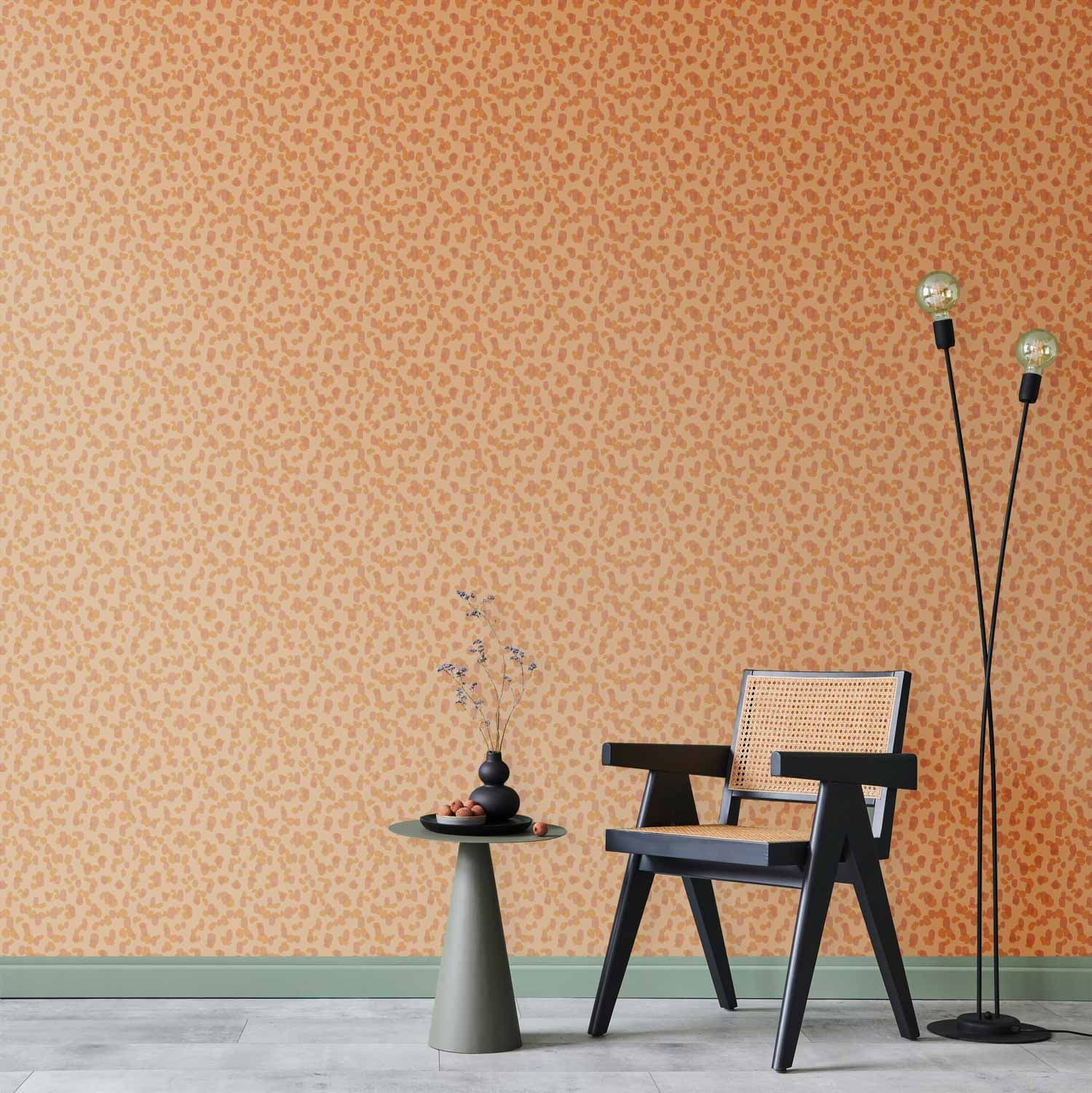 Tapete Drobne kropeczki - optymistyczny wzór w kolorach brzoskwiniowych 50×1000 cm, Vlies Premium